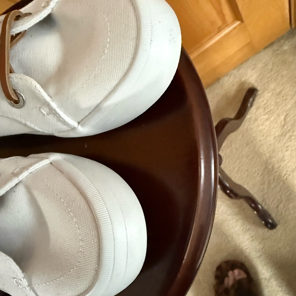 Tommy Bahama Women’s White Canvas Sneakers Leather Laces Casual Shoes Size 8.5 - Picture 2 of 5